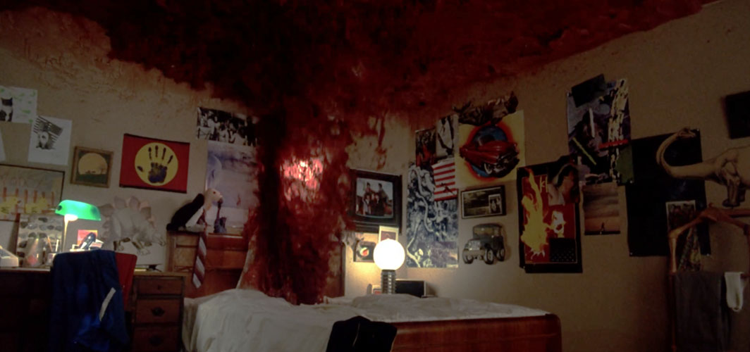 11 Scariest Bedroom Scenes in Horror Movie History - 11 Scariest Bedroom Scenes in Horror Movie History - Horror Land